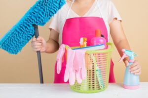lady-with-cleaning-products (1)